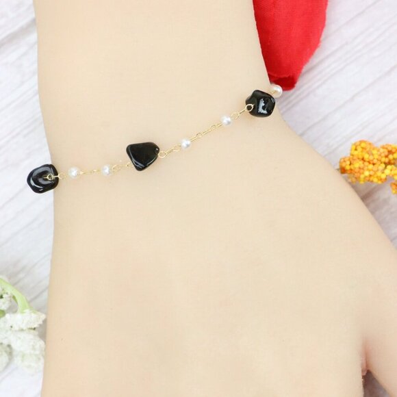 "Trendy Handmade Bracelet – A Thoughtful Gift for Girls & Women | UNVRC1671 - Picture 5 of 10